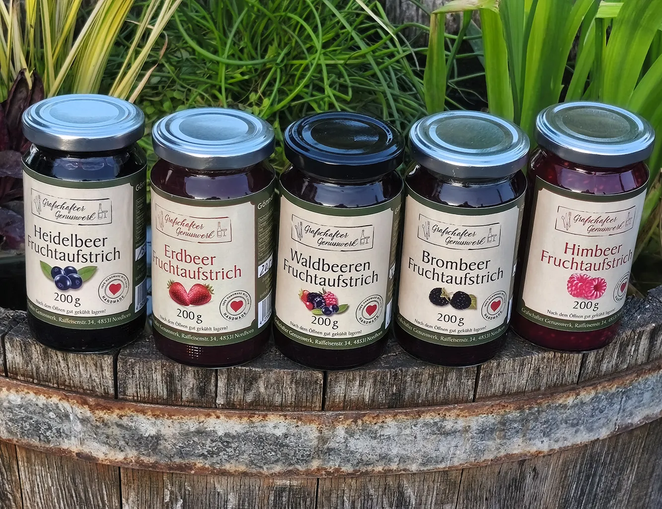 Gläser mit Fruchtaufstrichen von Grafschafter Genusswerk