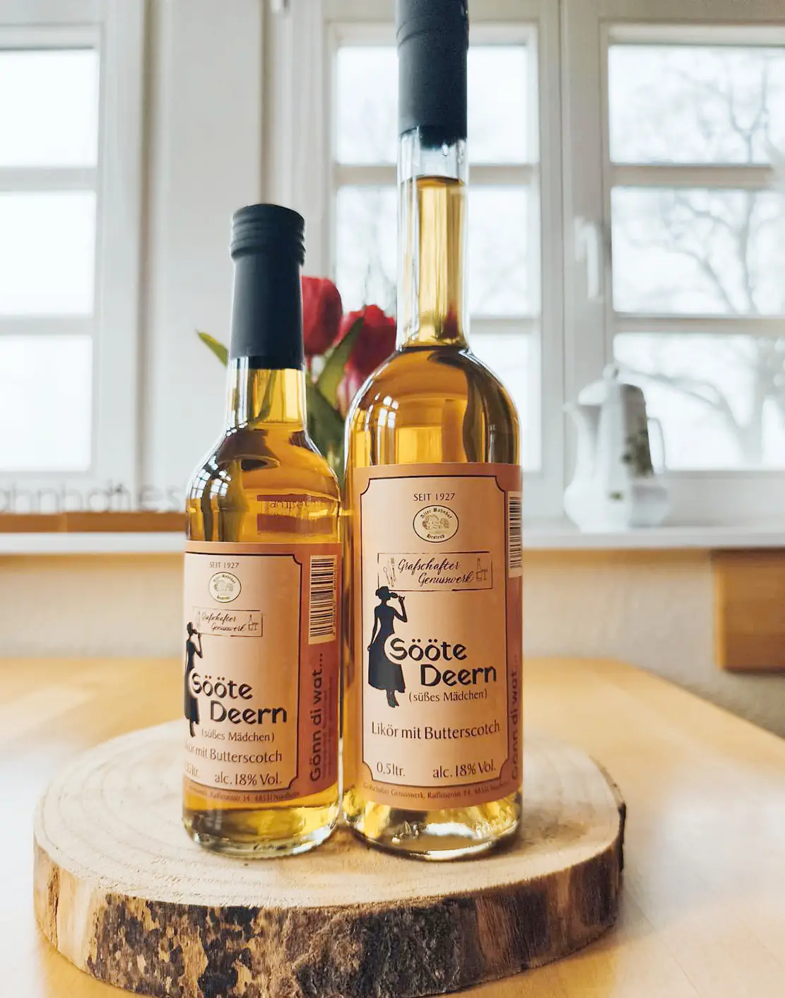 Flasche Likör mit Scotch der Sorte Soetedeern von Grafschafter Genusswerk