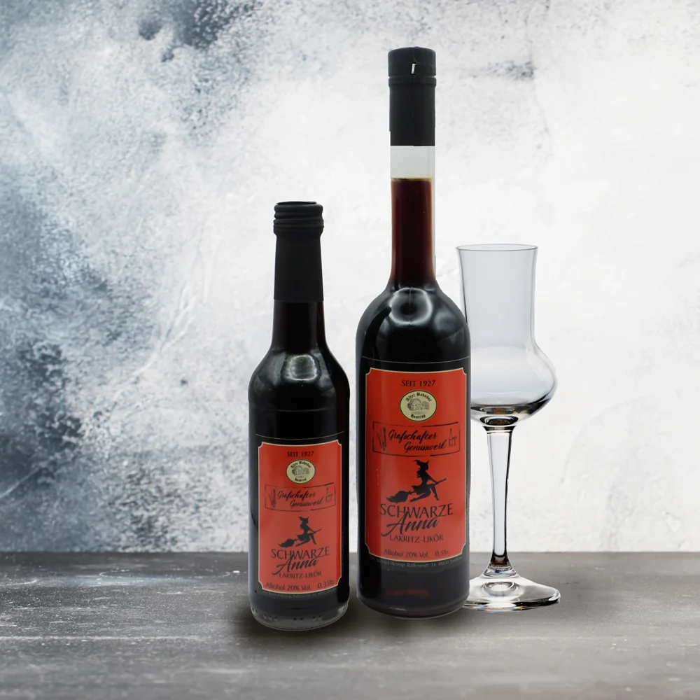 Flasche Likör der Sorte Schwarze Anna von Grafschafter Genusswerk